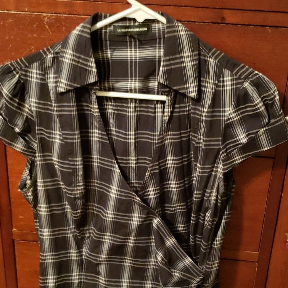 Cute plaid top